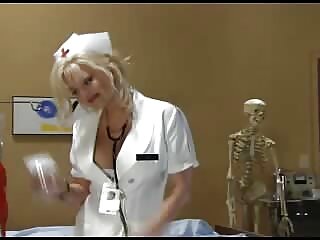 Ả rập trong khăn xxxvideo nhat trùm đầu bằng tay trước khi máu âm đạo